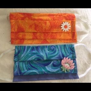 Pleated face mask cotton - embroidered flower